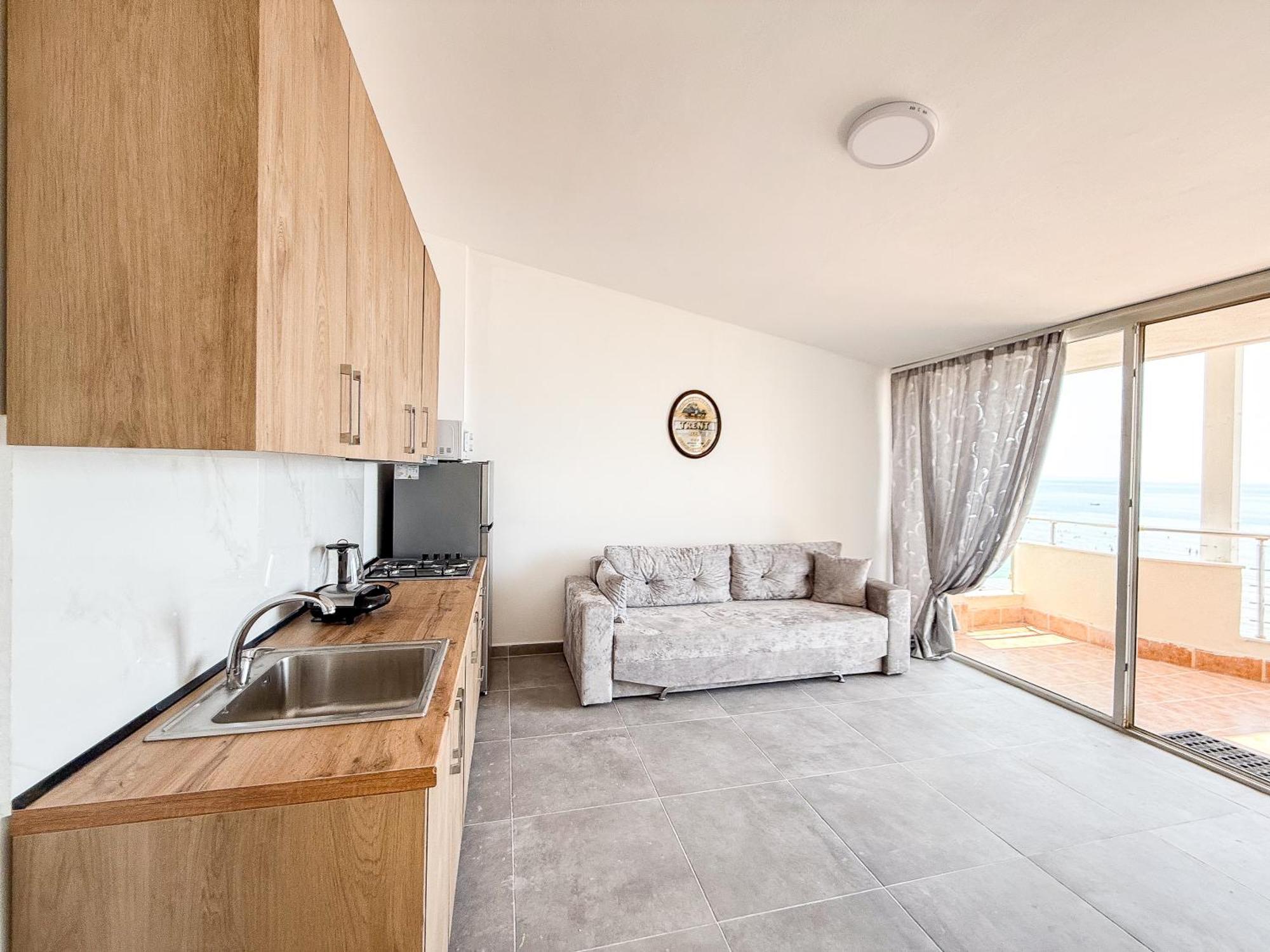 Lungomare Beachfront Дуррес