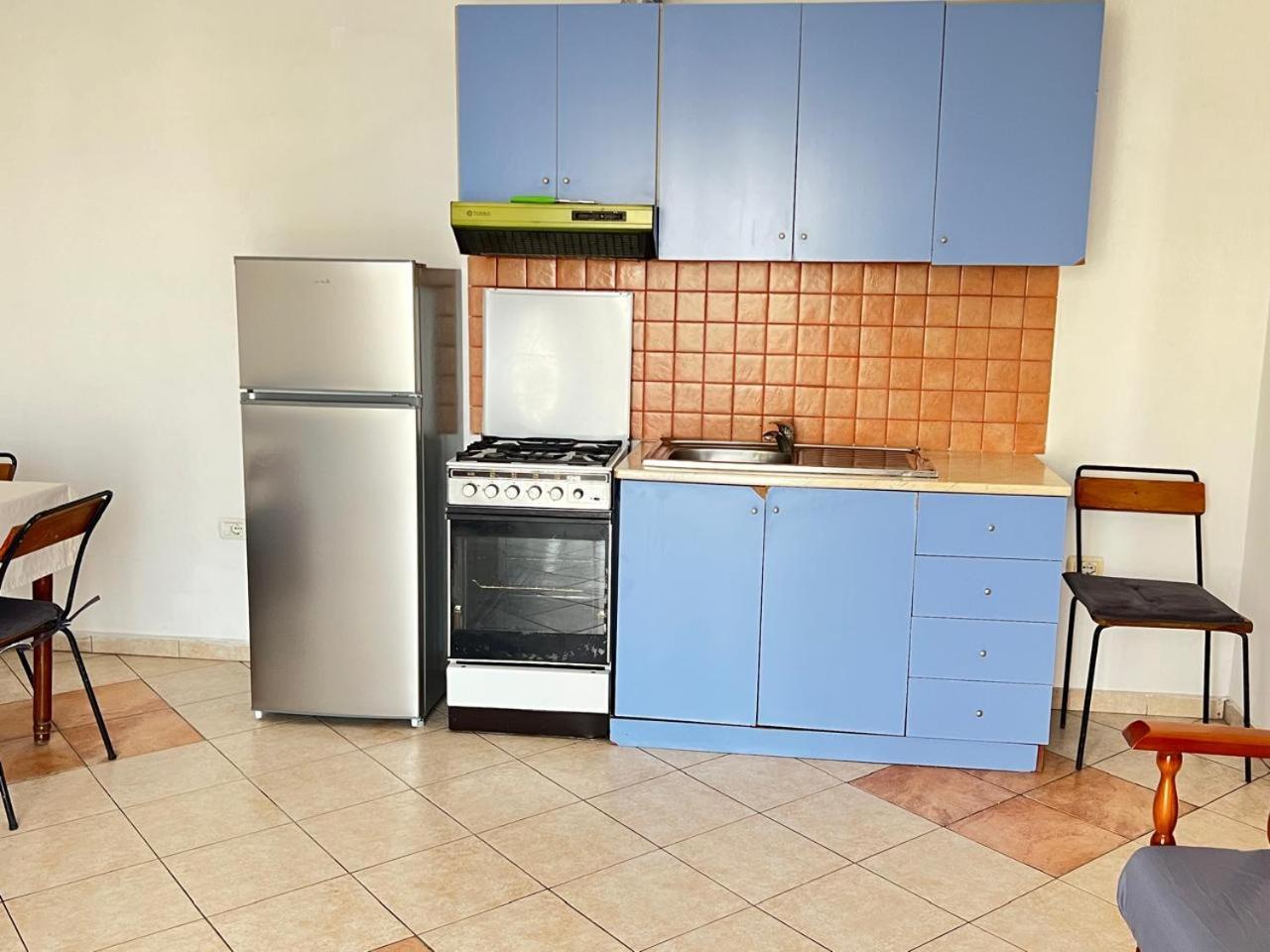 Lungomare Beachfront Apartament